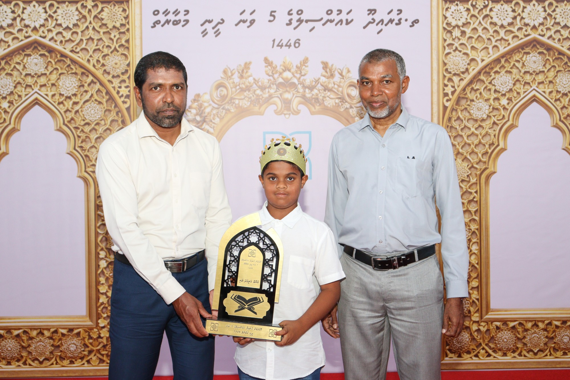 ތ. ގުރައިދޫގެ އަލި ގަދަ ތަރީގެ މަޤާމް އަޔޫފް އަނީސް އަށް
